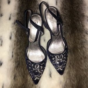 🥰 just in 😍Adrianna Papell  Embroided shoes